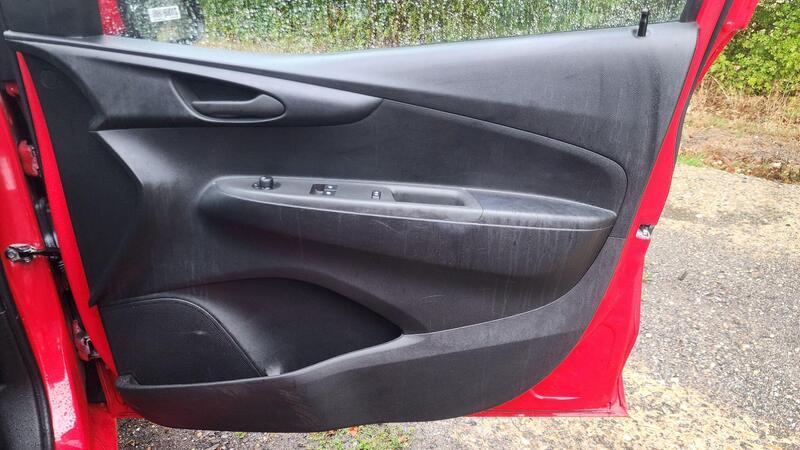 2015 Vauxhall Viva — photo 39
