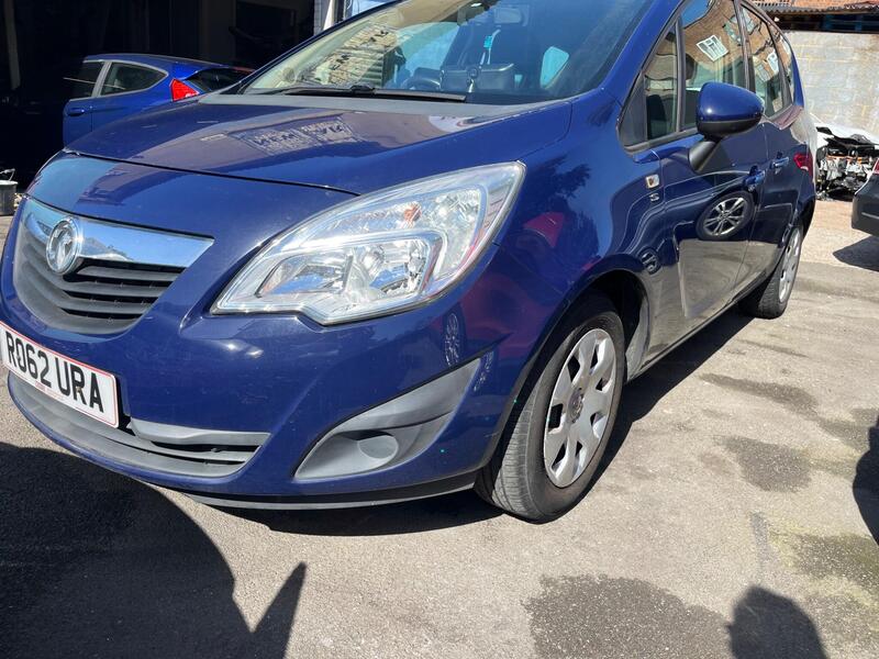 Vauxhall Meriva view 2