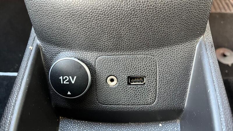 2013 Ford Fiesta — photo 37