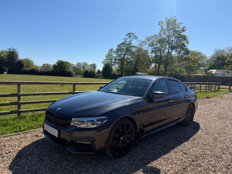 BMW 5 Series view 4
