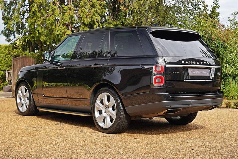 Land Rover Range Rover view 3