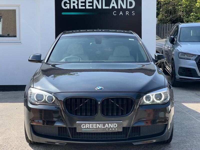 BMW 7 Series view 3