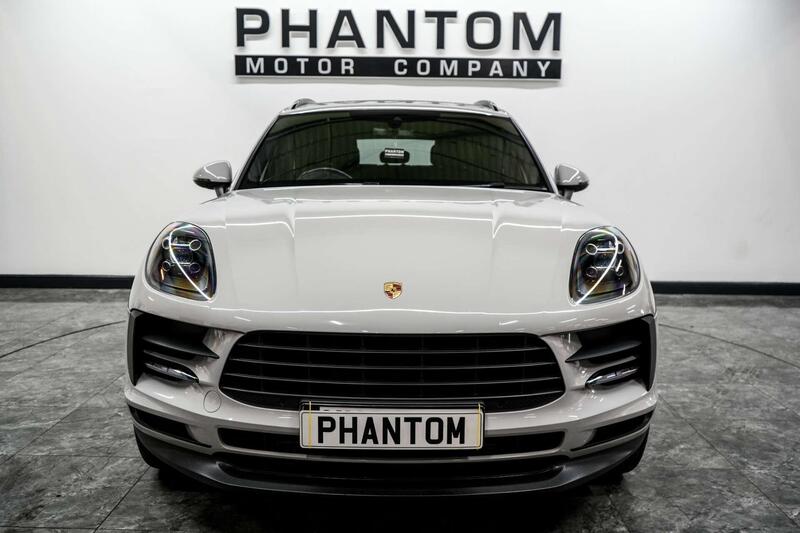 Porsche Macan view 5