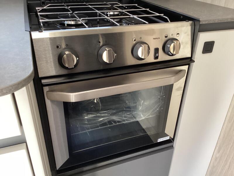 Auto-Trail F-Line F60 — image 20