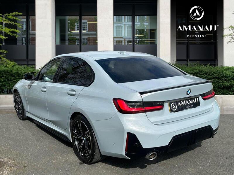 BMW 3 Series view 4