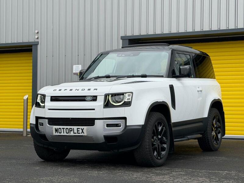 Land Rover Defender view 5