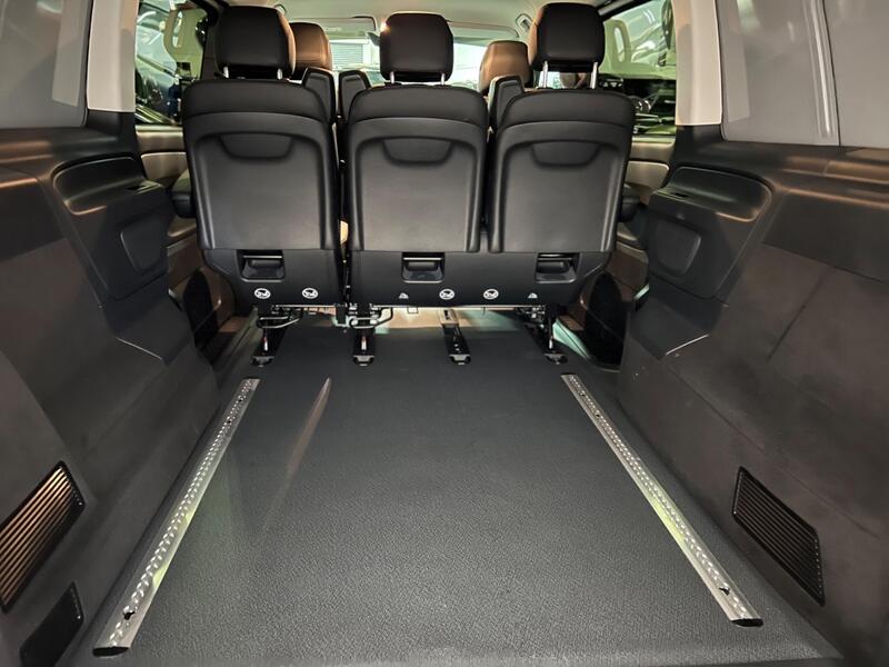 Mercedes-Benz Vito view 3
