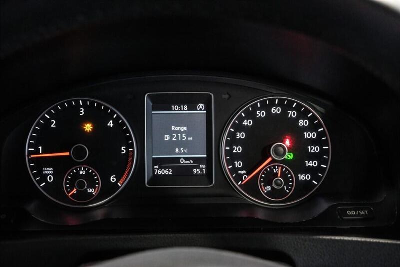 Volkswagen Caravelle view 25