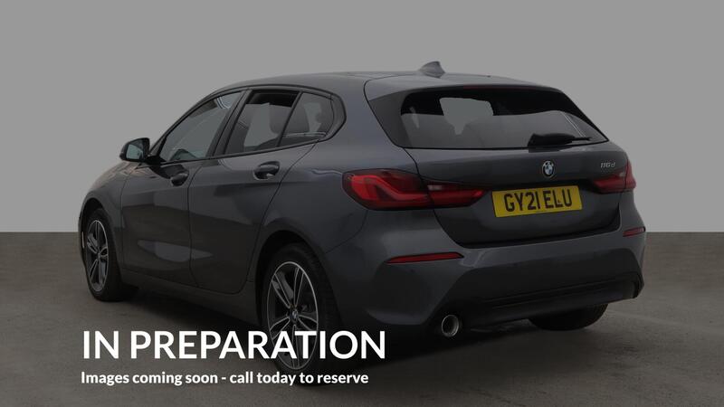 BMW 1 Series view 3