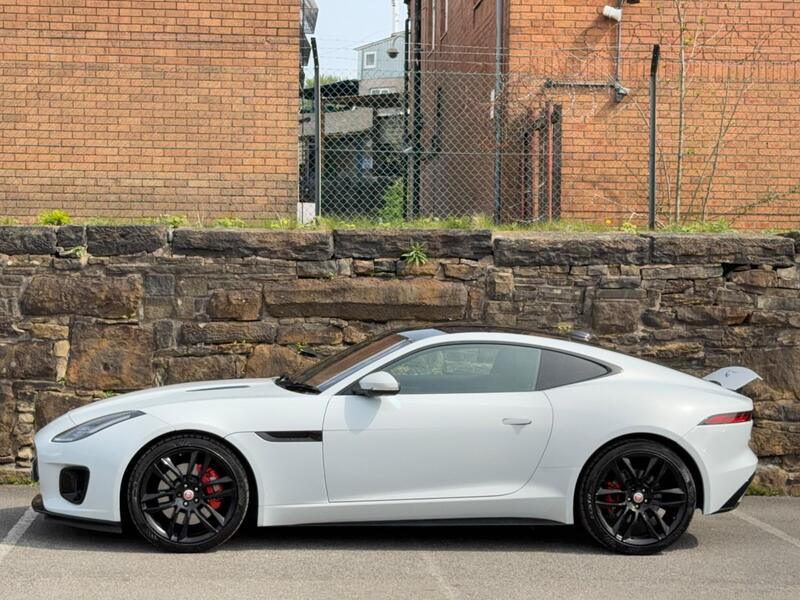 Jaguar F-Type view 4