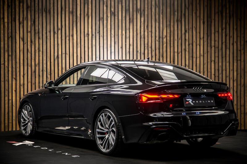 Audi RS5 view 3