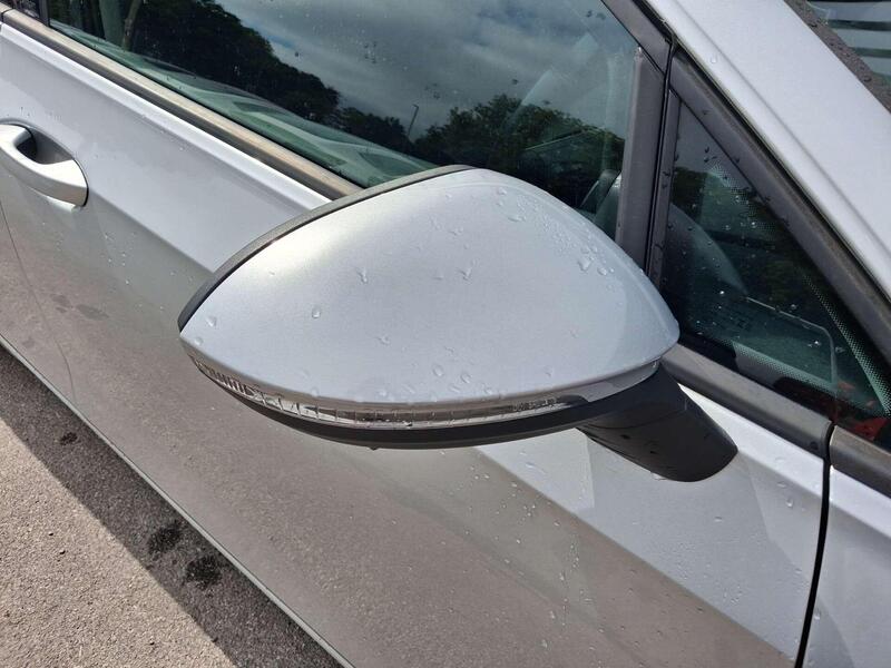 Volkswagen Golf view 5