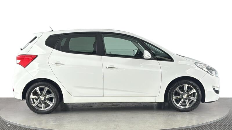 Hyundai Ix20 view 3