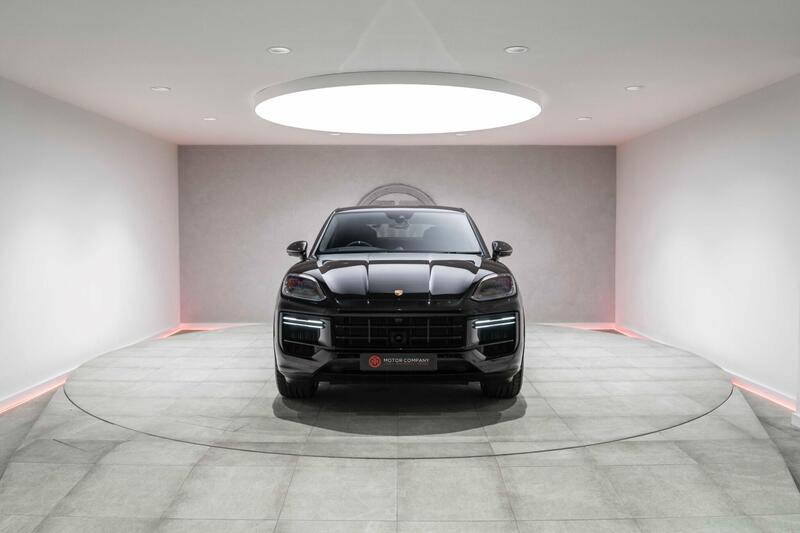 Porsche Cayenne view 6