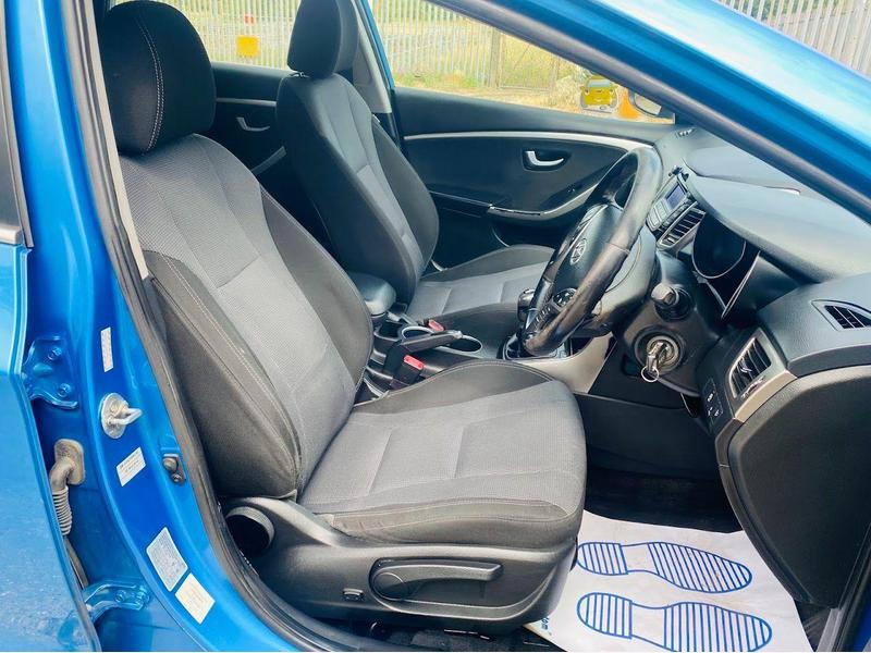 i30
