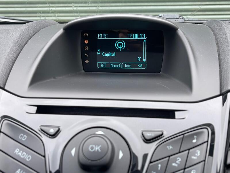 2014 Ford Fiesta 1.0T EcoBoost Zetec Euro 5 (s/s) 5dr interior or exterior view