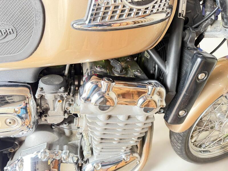 2001 Triumph Thunderbird 900 - AutoTrader Import