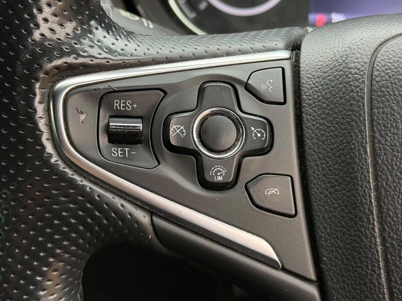 2014 Vauxhall Insignia - AutoTrader Import