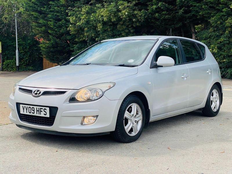 i30