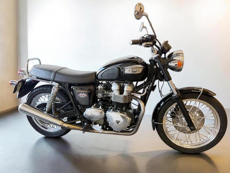 2002 Triumph Bonneville 790