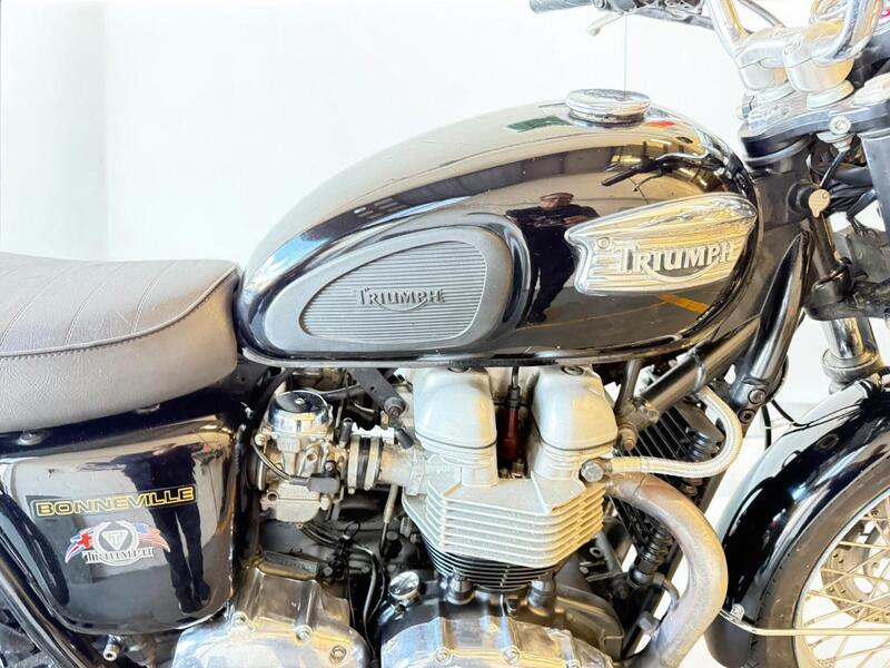 2002 Triumph Bonneville 790 - AutoTrader Import