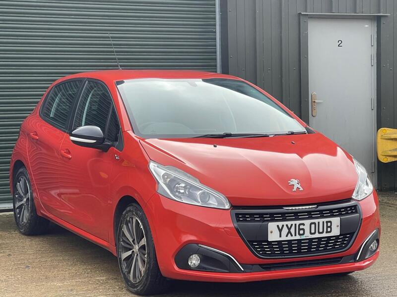 2016 Peugeot 208 1.2 PureTech XS White Euro 6 5dr