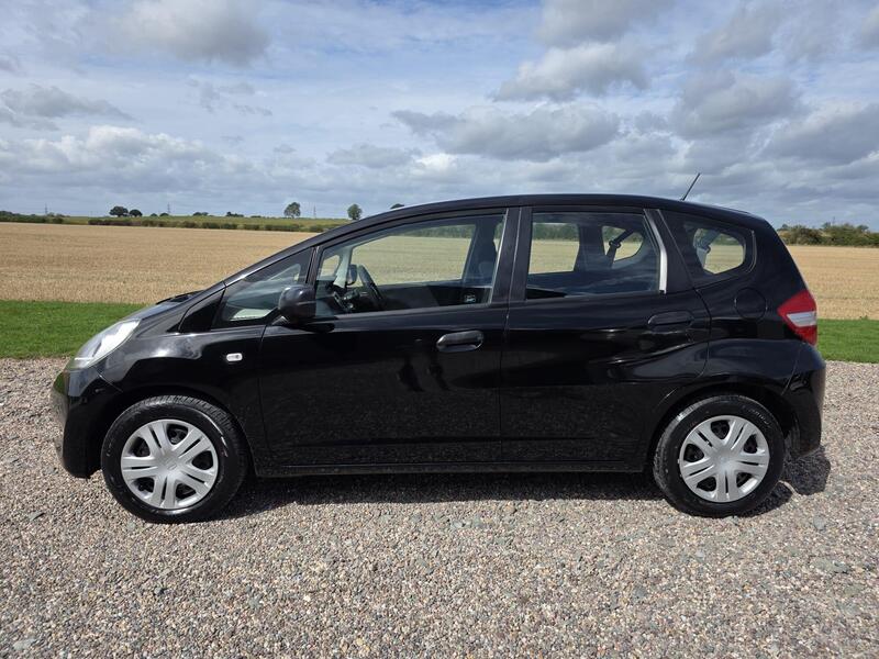 Honda Jazz 1.2 i-VTEC S Euro 5 5dr 2012 — view 13