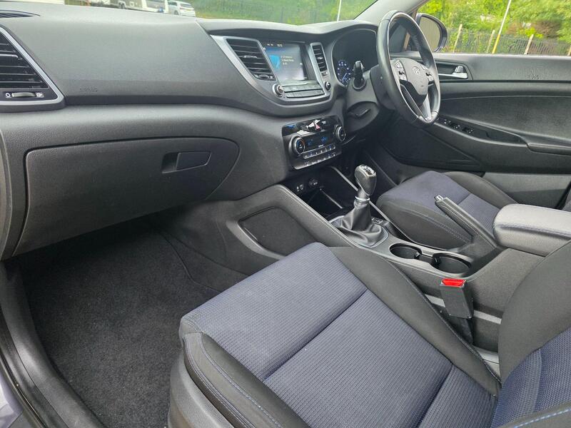 2015 Hyundai TUCSON 1.6 GDi Blue Drive SE Nav Euro 6 (s/s) 5dr interior or exterior view