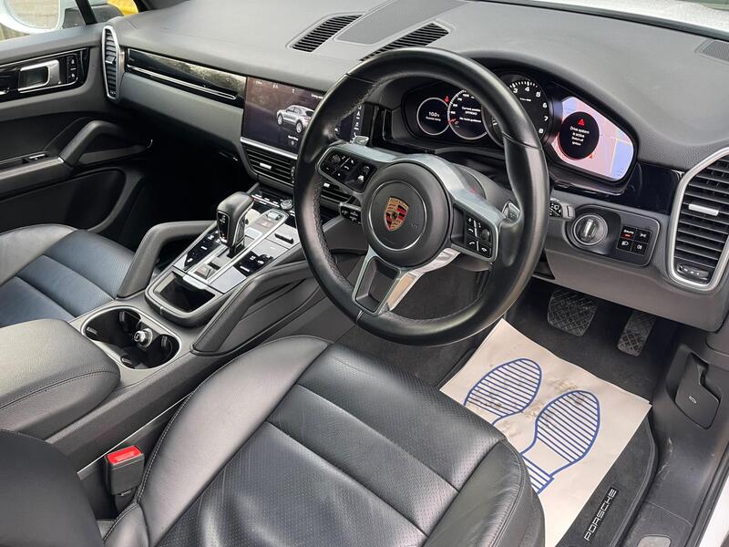 2019 Porsche Cayenne 3.0T V6 TiptronicS 4WD Euro 6 (s/s) 5dr interior or exterior view