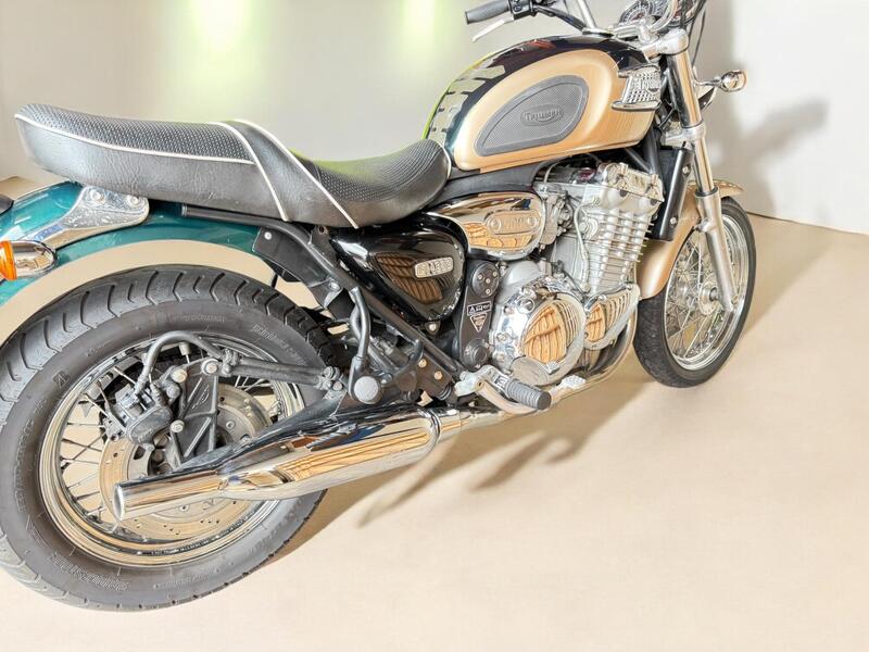 2001 Triumph Thunderbird 900 - AutoTrader Import