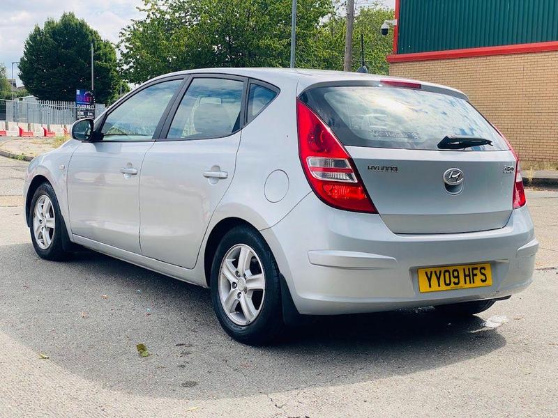 i30