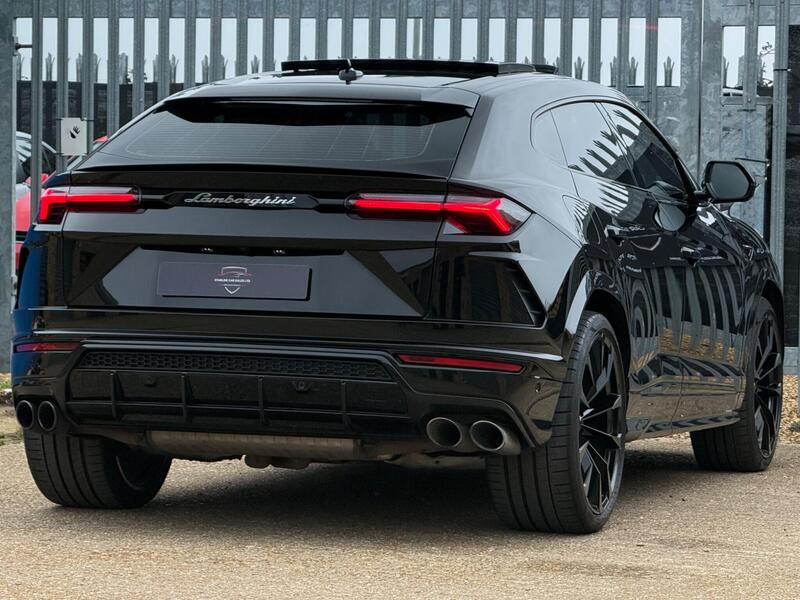 2021 Lamborghini Urus - AutoTrader Import