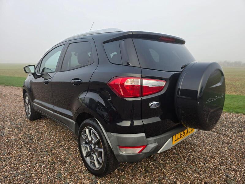 Ford EcoSport 1.0T EcoBoost Titanium 2WD Euro 5 (s/s) 5dr 2015 — view 2