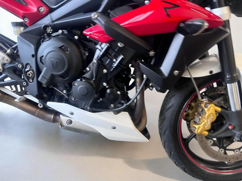2017 Triumph Street Triple 675 - AutoTrader Import