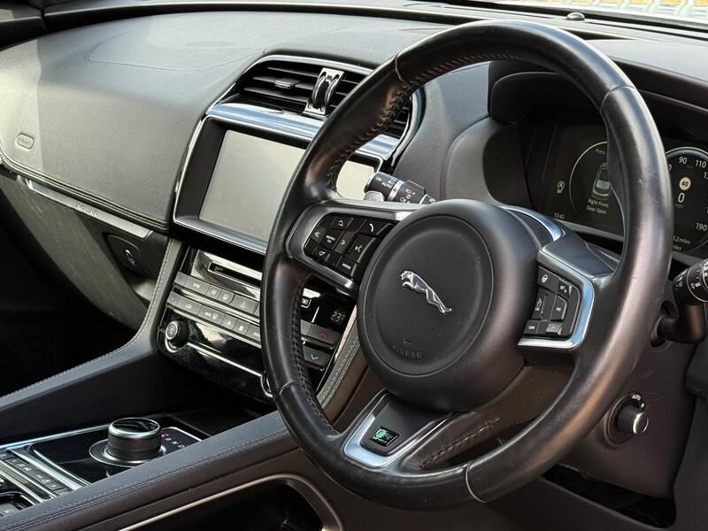 2018 Jaguar F-PACE - AutoTrader Import
