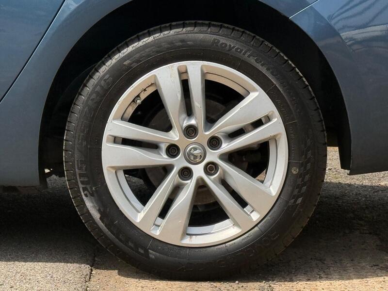 2017 Vauxhall Astra - AutoTrader Import