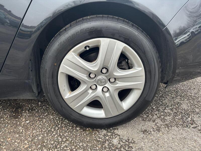 2016 Vauxhall Insignia - exterior