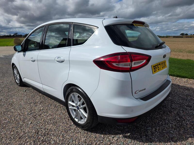Ford C-Max 1.0T EcoBoost Zetec Euro 6 (s/s) 5dr 2017 — view 2