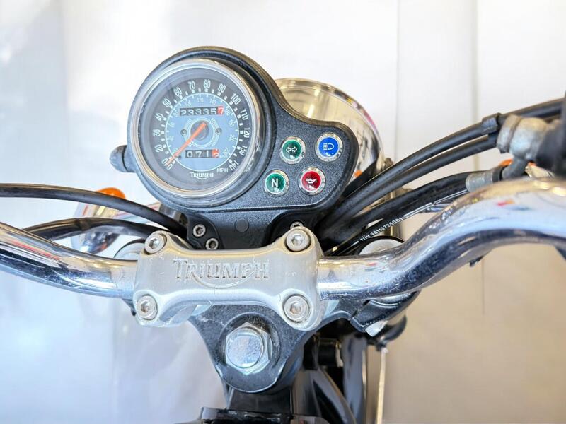 2002 Triumph Bonneville 790 - AutoTrader Import