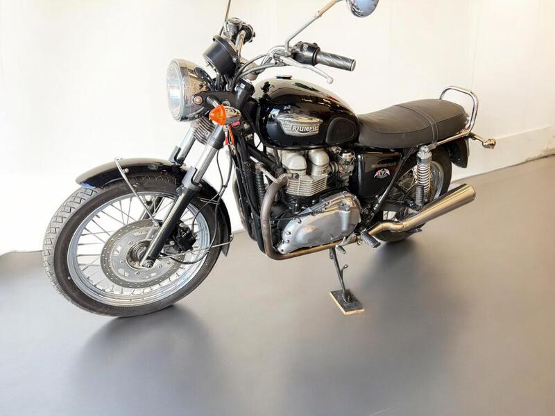 2002 Triumph Bonneville 790 - AutoTrader Import