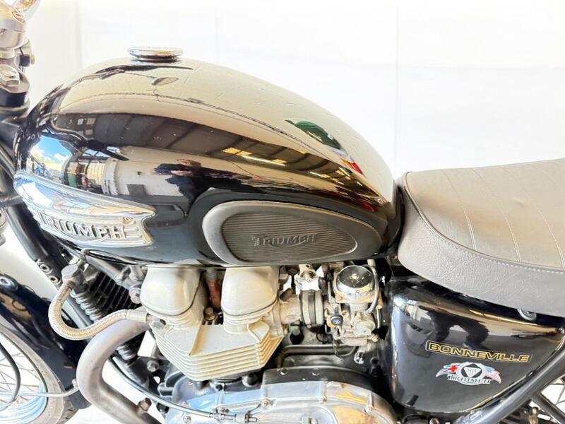 2002 Triumph Bonneville 790 - AutoTrader Import