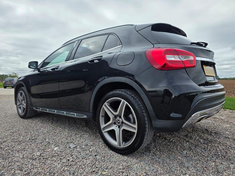 Mercedes-Benz GLA 2.1 GLA200d AMG Line Euro 6 (s/s) 5dr 2017 — view 2