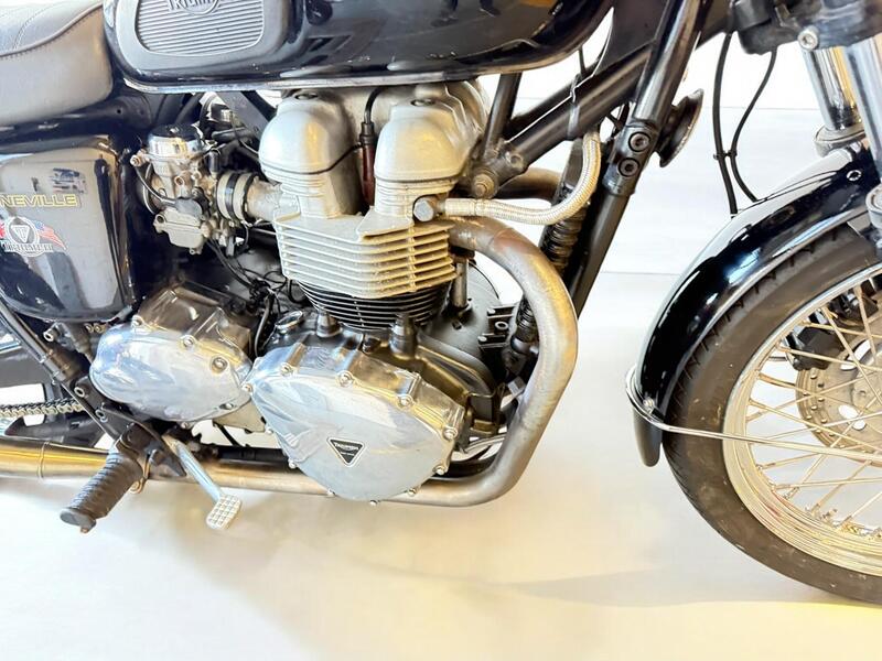 2002 Triumph Bonneville 790 - AutoTrader Import