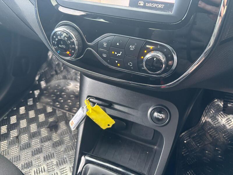 2016 Renault Captur - exterior