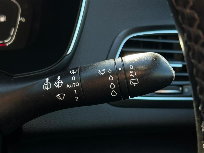 2021 Renault Megane - AutoTrader Import