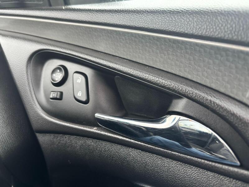 2016 Vauxhall Insignia - exterior