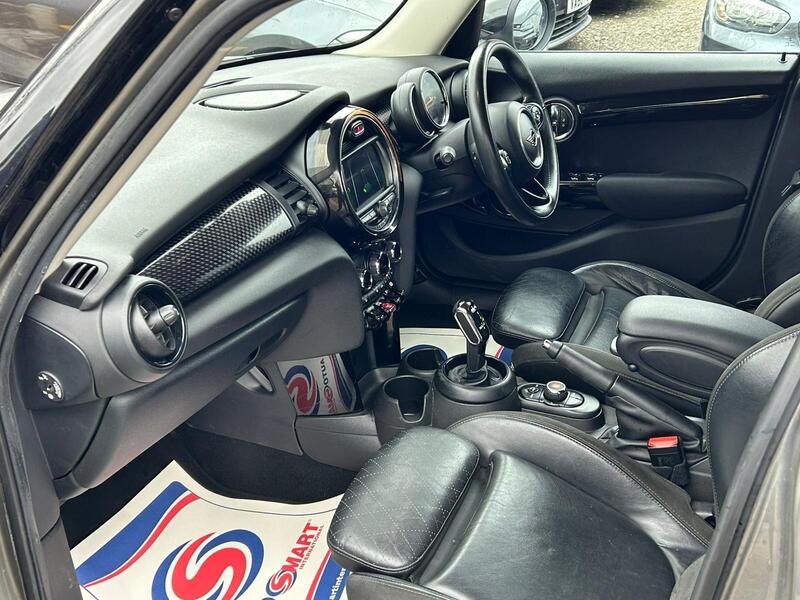 2019 MINI Hatch - AutoTrader Import