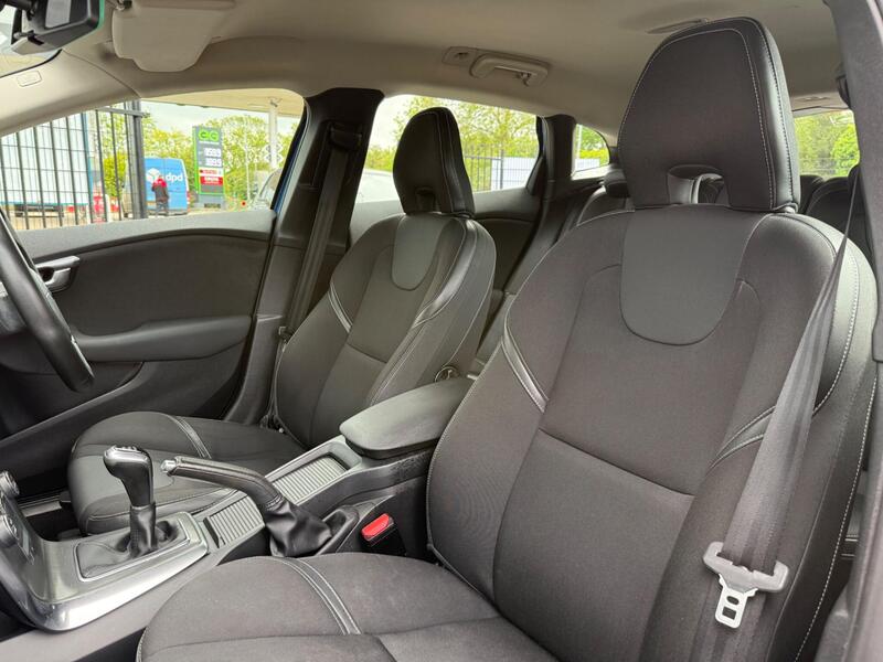 2016 Volvo V40 - AutoTrader Import