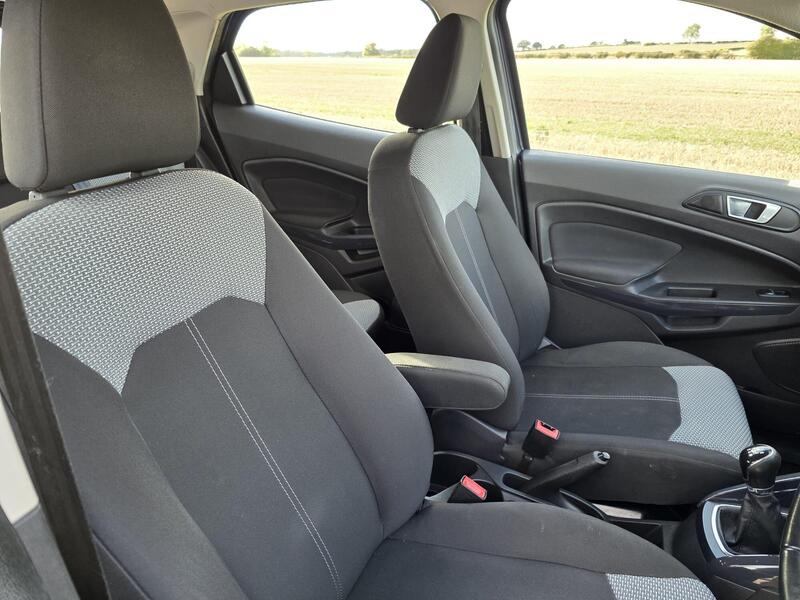 Ford EcoSport 1.0T EcoBoost Zetec 2WD Euro 6 (s/s) 5dr 2015 — view 22