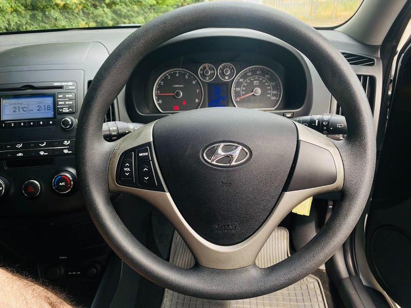 i30